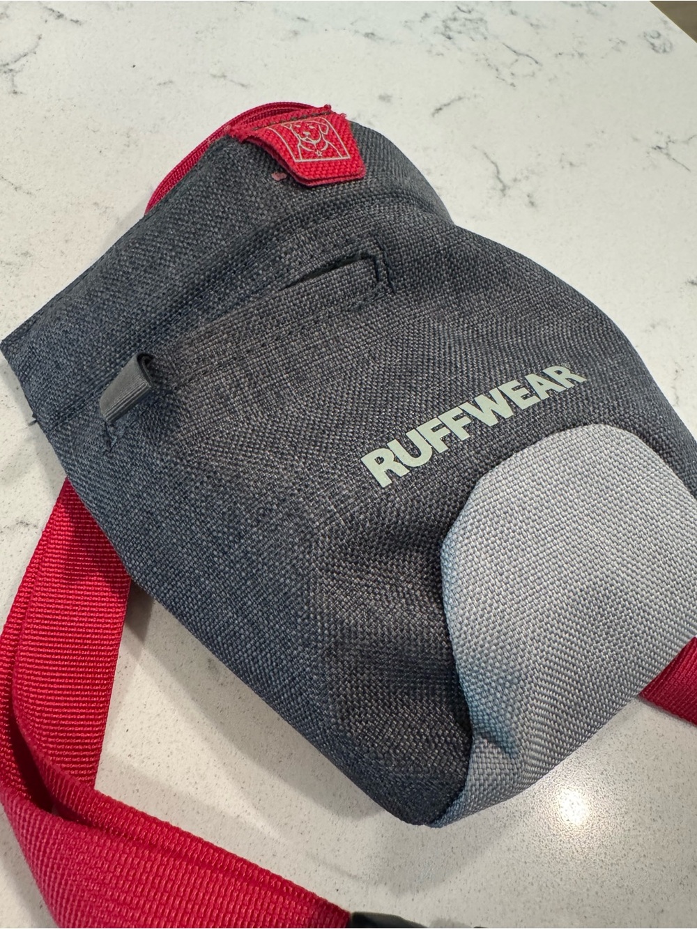 Ruffwear Treat Trader Dog Treat Pouch Dark Gray - excellent condition